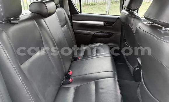 اشتري مستعمل Toyota Hilux White سيارة في Maseru في Maseru اشتري مستعمل Toyota Hilux White سيارة في Maseru في Maseru