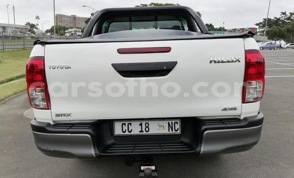 اشتري مستعمل Toyota Hilux White سيارة في Maseru في Maseru اشتري مستعمل Toyota Hilux White سيارة في Maseru في Maseru