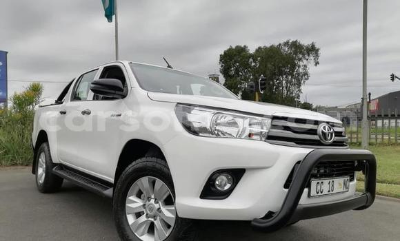 اشتري مستعمل Toyota Hilux White سيارة في Maseru في Maseru اشتري مستعمل Toyota Hilux White سيارة في Maseru في Maseru
