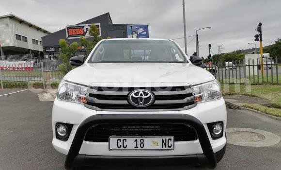 اشتري مستعمل Toyota Hilux White سيارة في Maseru في Maseru اشتري مستعمل Toyota Hilux White سيارة في Maseru في Maseru