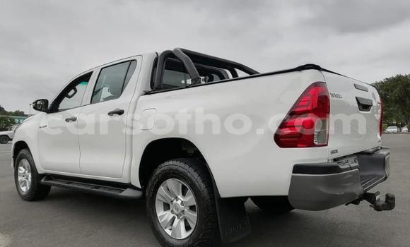 اشتري مستعمل Toyota Hilux White سيارة في Maseru في Maseru اشتري مستعمل Toyota Hilux White سيارة في Maseru في Maseru