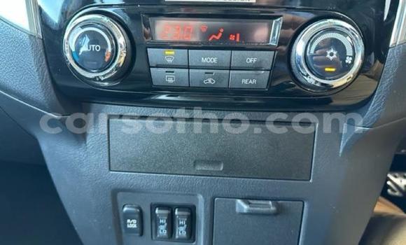 Acheter Occasion Voiture Mitsubishi Pajero Blanc à Maseru, Maseru Acheter Occasion Voiture Mitsubishi Pajero Blanc à Maseru, Maseru