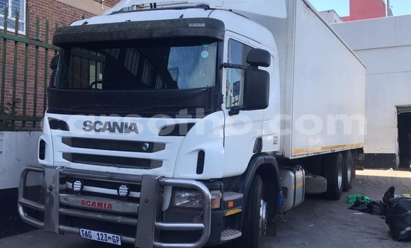 Sayi Na hannu Scania Irizar White Babbar mota in Maseru a Maseru Sayi Na hannu Scania Irizar White Babbar mota in Maseru a Maseru