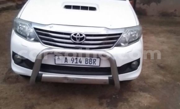 Acheter Occasion Voiture Toyota Fortuner Blanc à Maseru, Maseru Acheter Occasion Voiture Toyota Fortuner Blanc à Maseru, Maseru