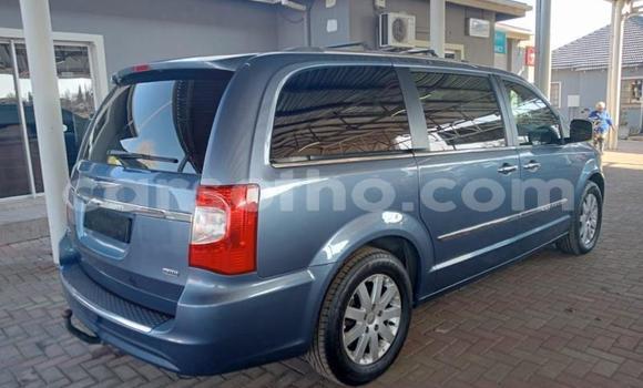 Sayi Na hannu Chrysler Voyager Blue Mota in Maseru a Maseru Sayi Na hannu Chrysler Voyager Blue Mota in Maseru a Maseru
