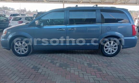 Sayi Na hannu Chrysler Voyager Blue Mota in Maseru a Maseru Sayi Na hannu Chrysler Voyager Blue Mota in Maseru a Maseru