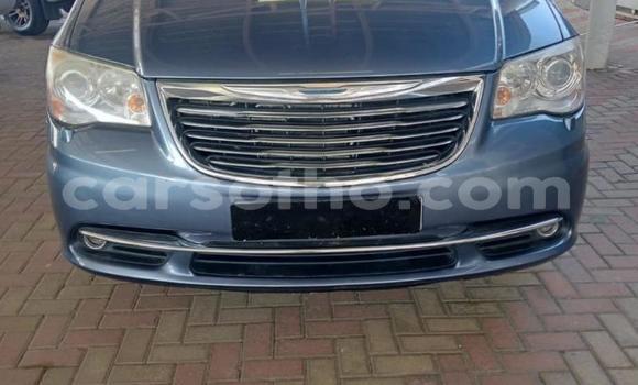 Sayi Na hannu Chrysler Voyager Blue Mota in Maseru a Maseru Sayi Na hannu Chrysler Voyager Blue Mota in Maseru a Maseru