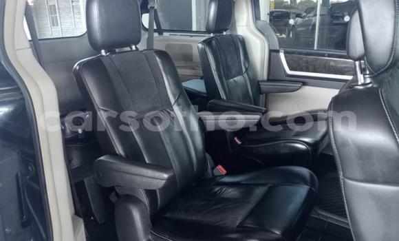 Sayi Na hannu Chrysler Voyager Blue Mota in Maseru a Maseru Sayi Na hannu Chrysler Voyager Blue Mota in Maseru a Maseru