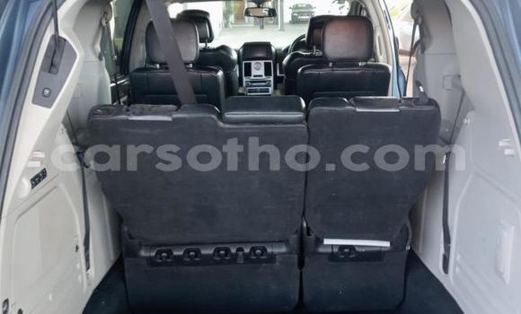 Sayi Na hannu Chrysler Voyager Blue Mota in Maseru a Maseru Sayi Na hannu Chrysler Voyager Blue Mota in Maseru a Maseru