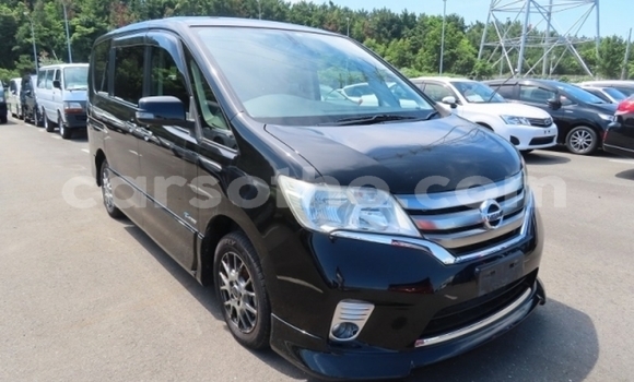 اشتري مستعمل Nissan Serena Black سيارة في Maseru في Maseru