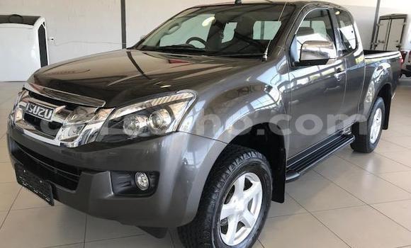 Acheter Occasion Voiture Isuzu KB Noir à Maseru, Maseru Acheter Occasion Voiture Isuzu KB Noir à Maseru, Maseru