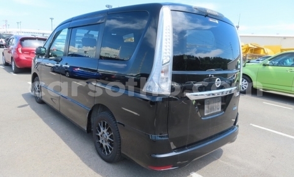 Sayi Na hannu Nissan Serena Black Mota in Maseru a Maseru Sayi Na hannu Nissan Serena Black Mota in Maseru a Maseru