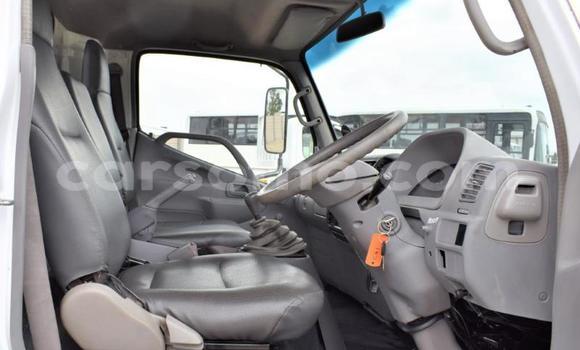 اشتري مستعمل Toyota Dyna White شاحنة في Maseru في Maseru اشتري مستعمل Toyota Dyna White شاحنة في Maseru في Maseru