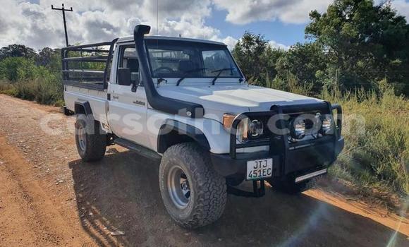 اشتري مستعمل Toyota Land Cruiser White سيارة في Maseru في Maseru اشتري مستعمل Toyota Land Cruiser White سيارة في Maseru في Maseru