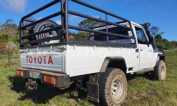 اشتري مستعمل Toyota Land Cruiser White سيارة في Maseru في Maseru اشتري مستعمل Toyota Land Cruiser White سيارة في Maseru في Maseru