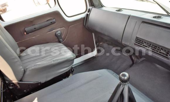 Sayi Na hannu Mercedes‒Benz Truck White Babbar mota in Maseru a Maseru Sayi Na hannu Mercedes‒Benz Truck White Babbar mota in Maseru a Maseru