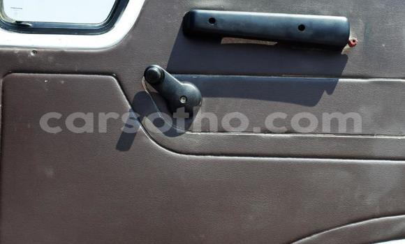 Sayi Na hannu Mercedes‒Benz Truck White Babbar mota in Maseru a Maseru Sayi Na hannu Mercedes‒Benz Truck White Babbar mota in Maseru a Maseru