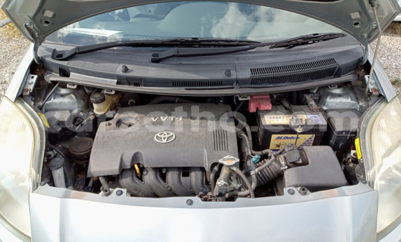 Sayi Na hannu Toyota Vitz Silver Mota in Maseru a Maseru Sayi Na hannu Toyota Vitz Silver Mota in Maseru a Maseru