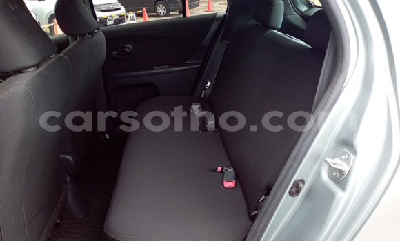 Sayi Na hannu Toyota Vitz Silver Mota in Maseru a Maseru Sayi Na hannu Toyota Vitz Silver Mota in Maseru a Maseru