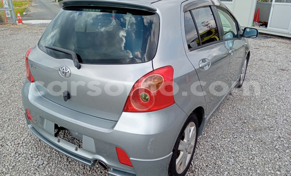 Sayi Na hannu Toyota Vitz Silver Mota in Maseru a Maseru Sayi Na hannu Toyota Vitz Silver Mota in Maseru a Maseru
