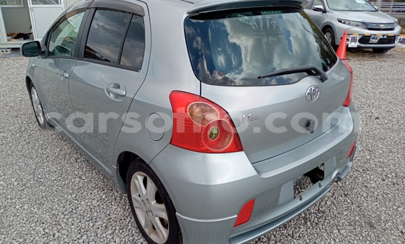 Sayi Na hannu Toyota Vitz Silver Mota in Maseru a Maseru Sayi Na hannu Toyota Vitz Silver Mota in Maseru a Maseru