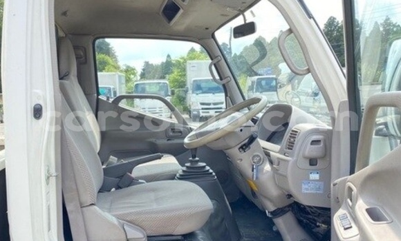 Acheter Occasion Utilitaire Toyota Dyna Blanc à Maputsoe, Leribe Acheter Occasion Utilitaire Toyota Dyna Blanc à Maputsoe, Leribe