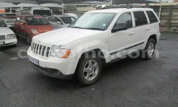 Buy Used Jeep Cherokee White Car in Maseru in Maseru Buy Used Jeep Cherokee White Car in Maseru in Maseru