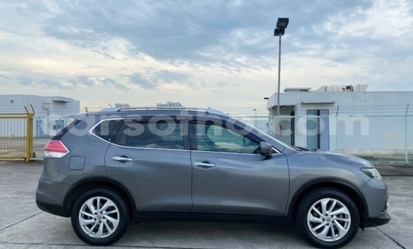 Acheter Occasion Voiture Nissan X–Trail Gris à Maputsoe, Leribe Acheter Occasion Voiture Nissan X–Trail Gris à Maputsoe, Leribe