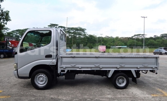 Acheter Occasion Voiture Toyota Dyna Gris à Maputsoe, Leribe Acheter Occasion Voiture Toyota Dyna Gris à Maputsoe, Leribe