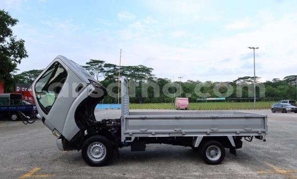 Acheter Occasion Voiture Toyota Dyna Gris à Maputsoe, Leribe Acheter Occasion Voiture Toyota Dyna Gris à Maputsoe, Leribe