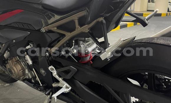 Sayi Na hannu BMW S 1000 Black Motsi in Butha Buthe a Butha-Buthe Sayi Na hannu BMW S 1000 Black Motsi in Butha Buthe a Butha-Buthe