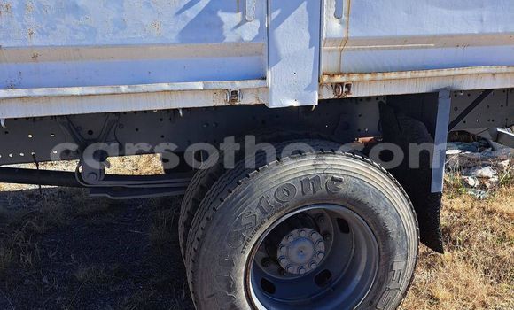 Acheter Occasion Voiture Mercedes-Benz 290 Blanc à Maseru, Maseru Acheter Occasion Voiture Mercedes-Benz 290 Blanc à Maseru, Maseru