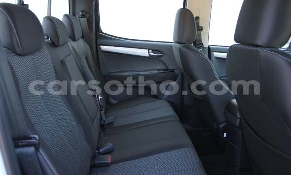 Sayi Na hannu Isuzu D–MAX White Mota in Maputsoa a Leribe Sayi Na hannu Isuzu D–MAX White Mota in Maputsoa a Leribe