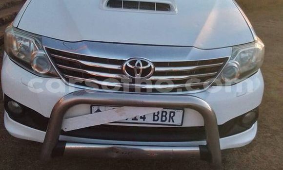Acheter Occasion Voiture Toyota Fortuner Blanc à Maseru, Maseru