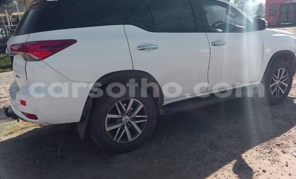 Acheter Occasion Voiture Toyota Gaia Blanc à Maseru, Maseru Acheter Occasion Voiture Toyota Gaia Blanc à Maseru, Maseru