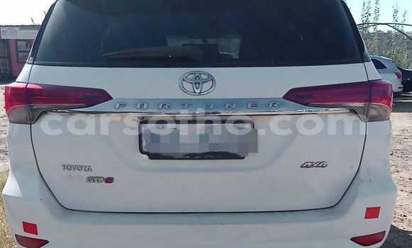 Acheter Occasion Voiture Toyota Gaia Blanc à Maseru, Maseru Acheter Occasion Voiture Toyota Gaia Blanc à Maseru, Maseru