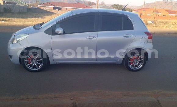 Acheter Occasion Voiture Toyota Vitz Blanc à Maseru, Maseru Acheter Occasion Voiture Toyota Vitz Blanc à Maseru, Maseru