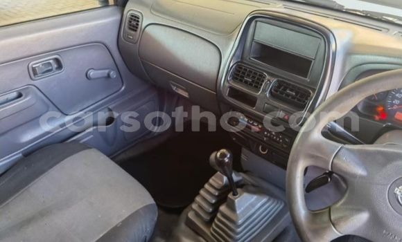 Sayi Na hannu Nissan Hardbody White Mota in Maputsoe a Leribe Sayi Na hannu Nissan Hardbody White Mota in Maputsoe a Leribe