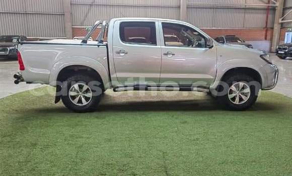 Buy Used Toyota Hilux Silver Car in Maseru in Maseru Buy Used Toyota Hilux Silver Car in Maseru in Maseru