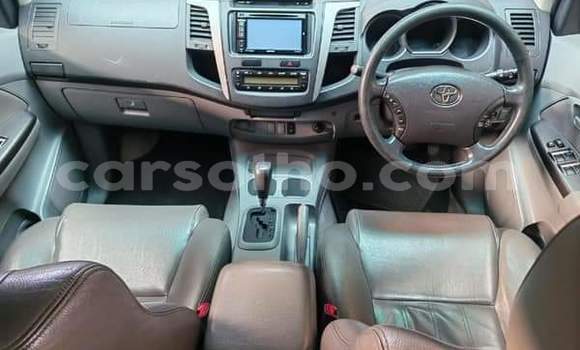 Buy Used Toyota Hilux Silver Car in Maseru in Maseru Buy Used Toyota Hilux Silver Car in Maseru in Maseru