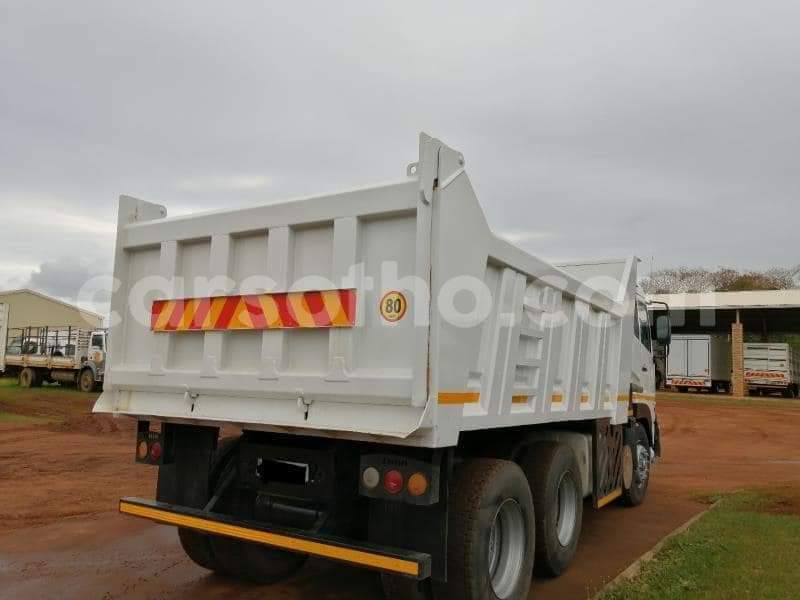 Big with watermark nissan ud maseru maseru 26431