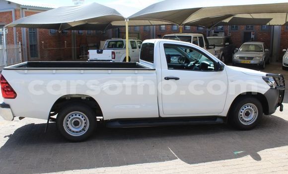 اشتري مستعمل Toyota Hilux White سيارة في Maseru في Maseru اشتري مستعمل Toyota Hilux White سيارة في Maseru في Maseru