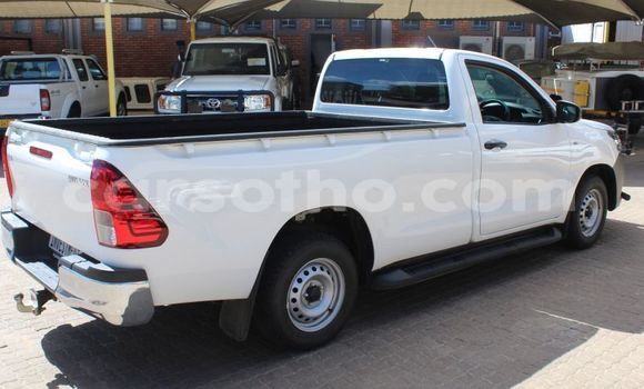 اشتري مستعمل Toyota Hilux White سيارة في Maseru في Maseru اشتري مستعمل Toyota Hilux White سيارة في Maseru في Maseru