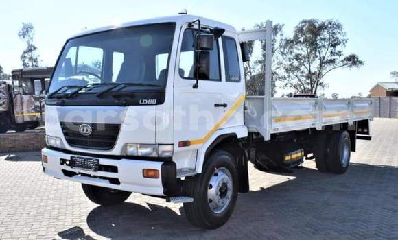 Acheter Occasion Utilitaire Nissan UD Blanc à Maseru, Maseru