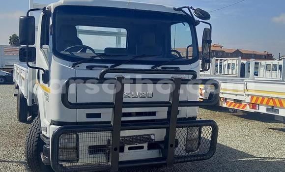 اشتري مستعمل Isuzu FTR 850 White شاحنة في Maseru في Maseru اشتري مستعمل Isuzu FTR 850 White شاحنة في Maseru في Maseru