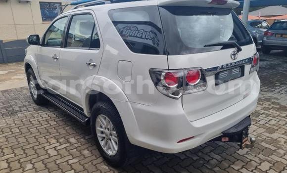 اشتري مستعمل Toyota Fortuner White سيارة في Maseru في Maseru اشتري مستعمل Toyota Fortuner White سيارة في Maseru في Maseru