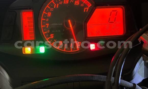 Sayi Na hannu Honda CBR Red Motsi in Butha Buthe a Butha-Buthe Sayi Na hannu Honda CBR Red Motsi in Butha Buthe a Butha-Buthe