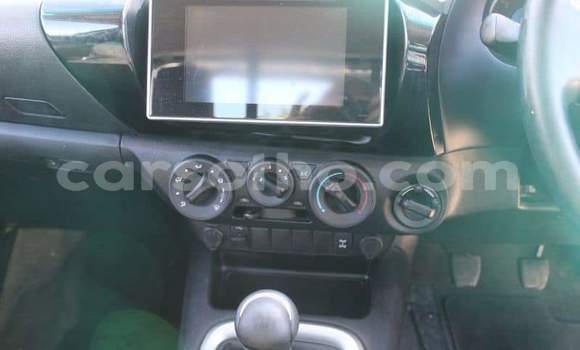 Acheter Occasion Voiture Toyota Hilux Blanc à Maseru, Maseru Acheter Occasion Voiture Toyota Hilux Blanc à Maseru, Maseru