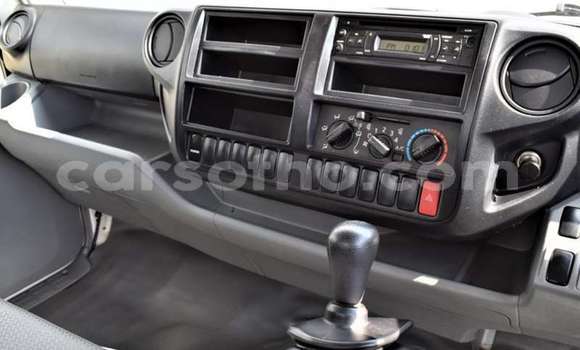 Acheter Occasion Utilitaire Hino 300 Series Blanc à Maseru, Maseru Acheter Occasion Utilitaire Hino 300 Series Blanc à Maseru, Maseru