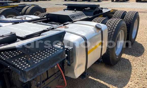 اشتري مستعمل Nissan UD White شاحنة في Maseru في Maseru اشتري مستعمل Nissan UD White شاحنة في Maseru في Maseru